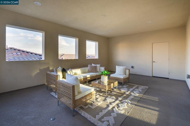 748 Roseum Ct, San Ramon, CA 94582