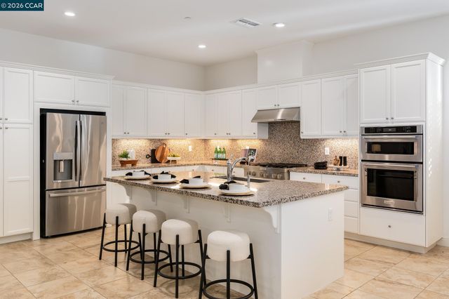 748 Roseum Ct, San Ramon, CA 94582