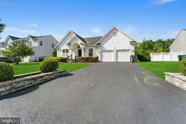1437 CRANLEIGH LN, Williamstown, NJ 08094
