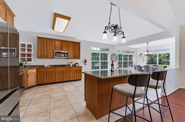 1437 CRANLEIGH LN, Williamstown, NJ 08094