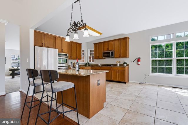 1437 CRANLEIGH LN, Williamstown, NJ 08094