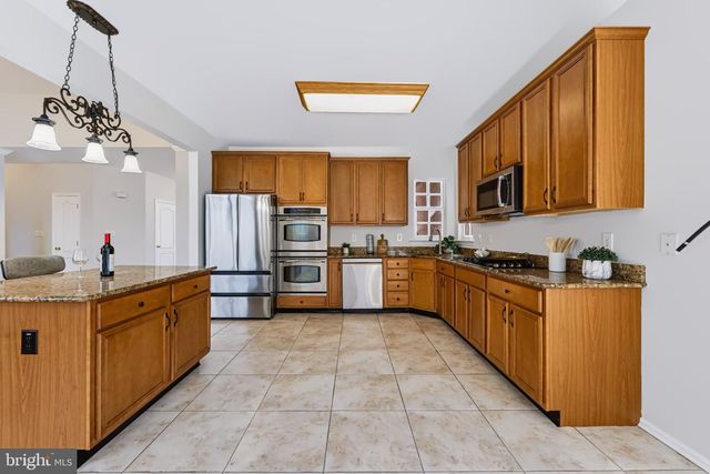 1437 CRANLEIGH LN, Williamstown, NJ 08094
