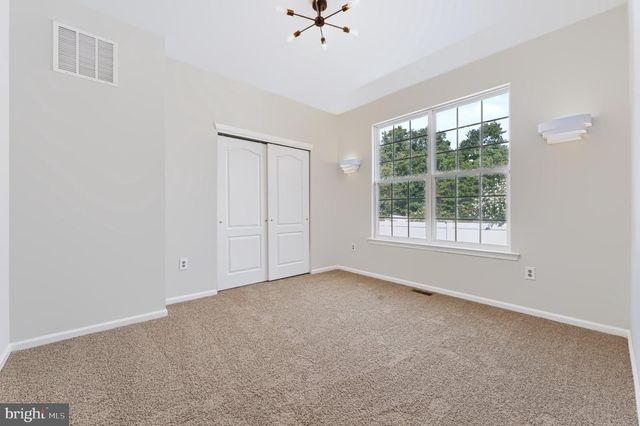 1437 CRANLEIGH LN, Williamstown, NJ 08094