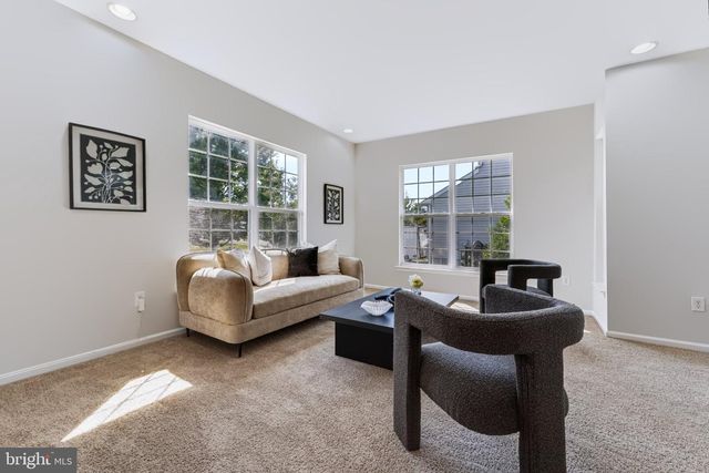 1437 CRANLEIGH LN, Williamstown, NJ 08094