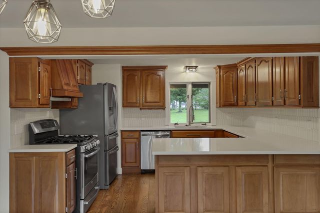 225 Edwards Road, Johnstown, OH 43031
