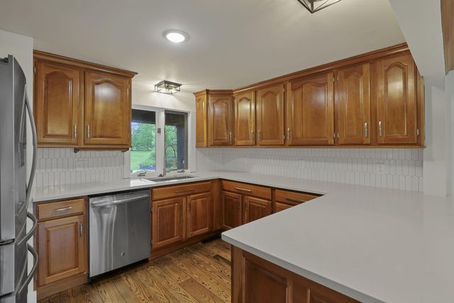 225 Edwards Road, Johnstown, OH 43031
