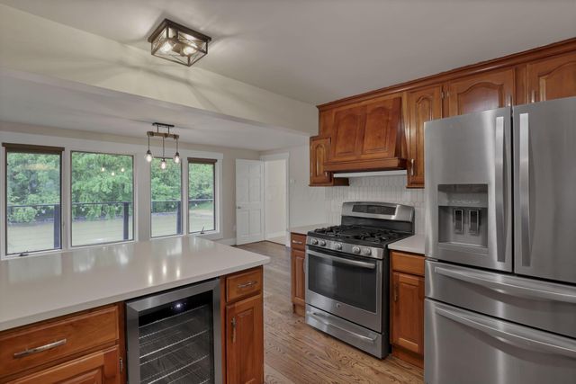 225 Edwards Road, Johnstown, OH 43031