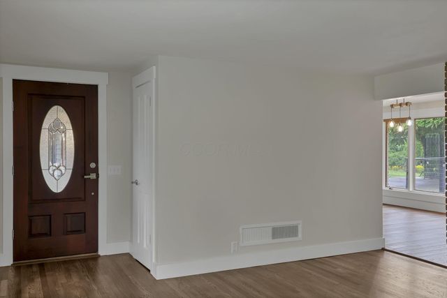 225 Edwards Road, Johnstown, OH 43031