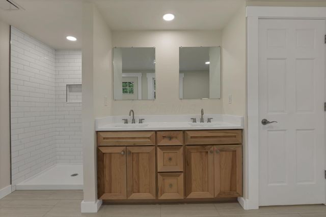 225 Edwards Road, Johnstown, OH 43031