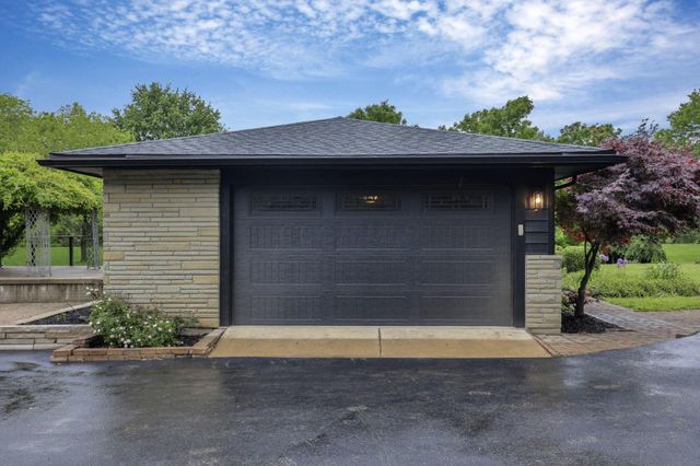 225 Edwards Road, Johnstown, OH 43031