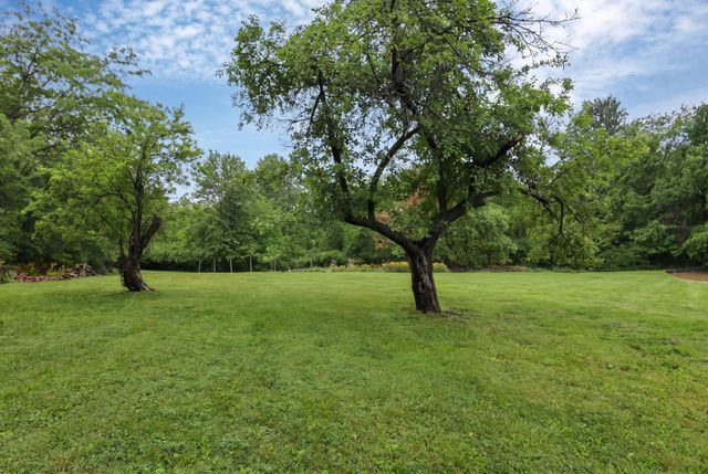 225 Edwards Road, Johnstown, OH 43031