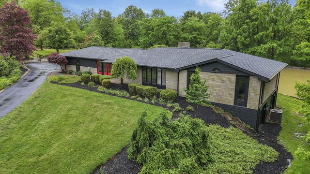 225 Edwards Road, Johnstown, OH 43031