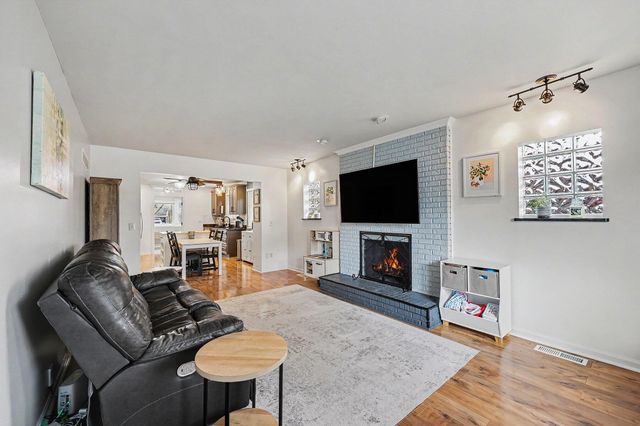 2182 Anita Avenue Avenue, Grosse Pointe Woods, MI 48236