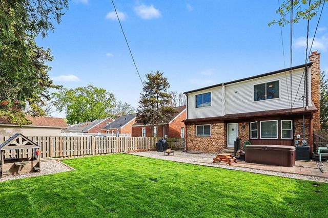 2182 Anita Avenue Avenue, Grosse Pointe Woods, MI 48236