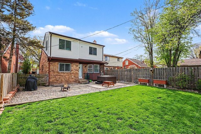 2182 Anita Avenue Avenue, Grosse Pointe Woods, MI 48236