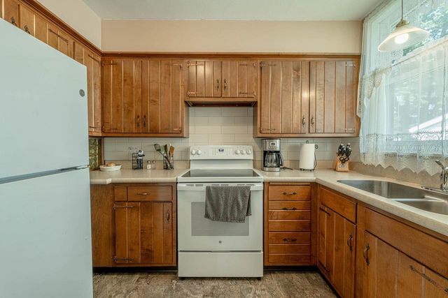 2123 13th Street, Monroe, WI 53566