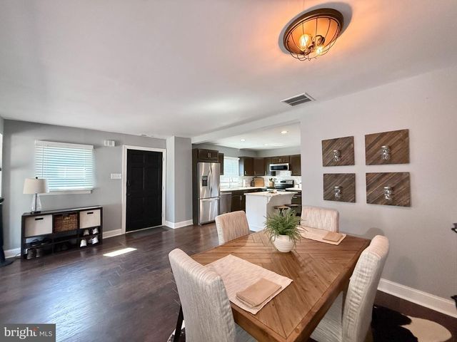 16 E 9TH AVE, Pine Hill, NJ 08021