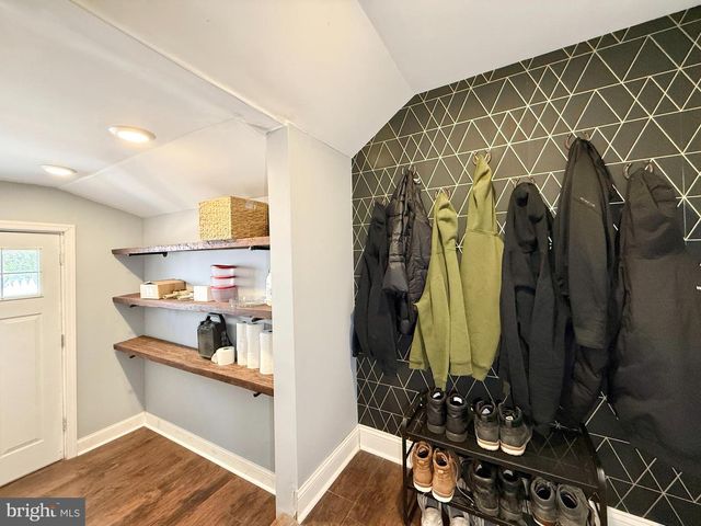 16 E 9TH AVE, Pine Hill, NJ 08021