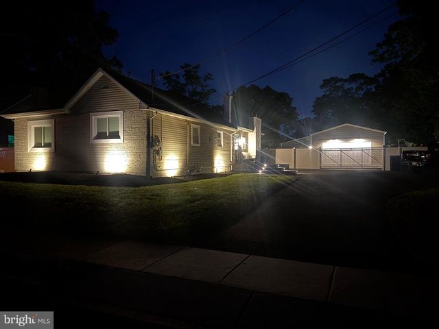 16 E 9TH AVE, Pine Hill, NJ 08021