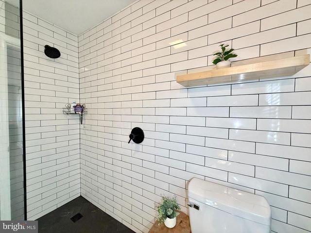 16 E 9TH AVE, Pine Hill, NJ 08021