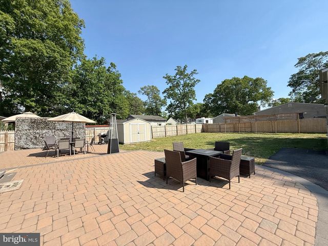16 E 9TH AVE, Pine Hill, NJ 08021