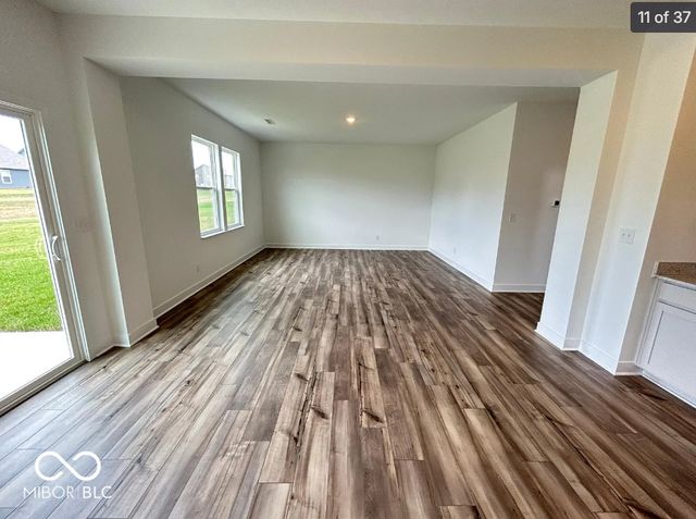 2274 S Stonehill Way, New Palestine, IN 46163