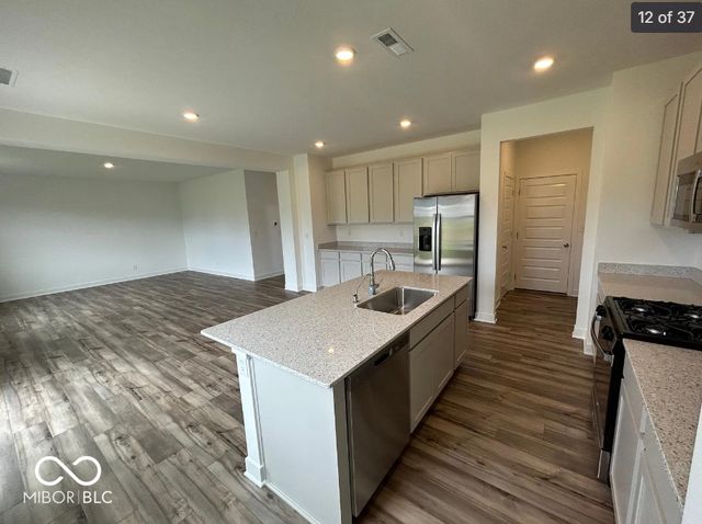 2274 S Stonehill Way, New Palestine, IN 46163