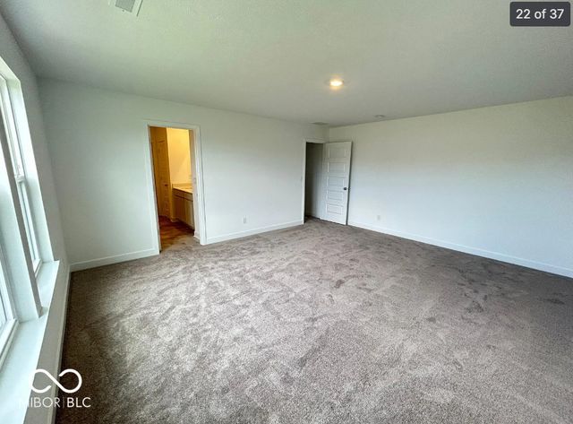 2274 S Stonehill Way, New Palestine, IN 46163