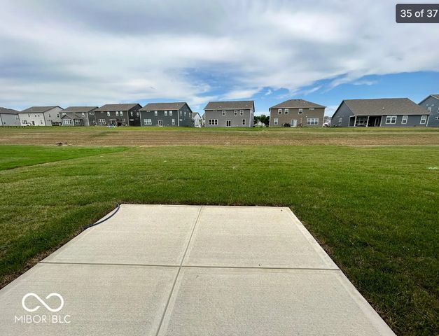 2274 S Stonehill Way, New Palestine, IN 46163
