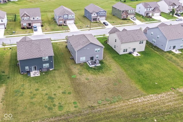 2274 S Stonehill Way, New Palestine, IN 46163