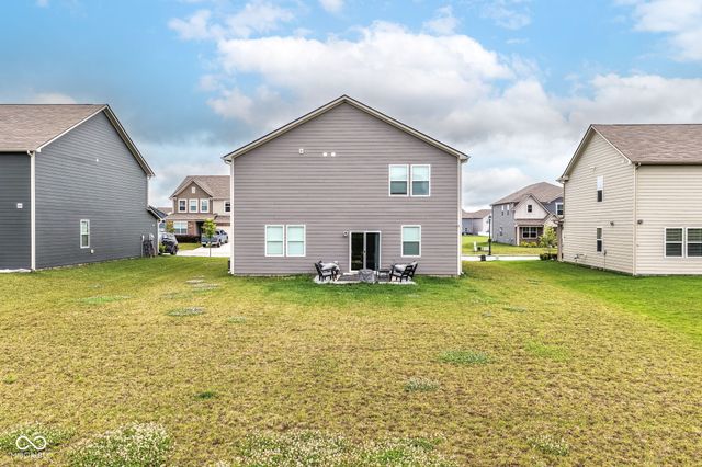 2274 S Stonehill Way, New Palestine, IN 46163