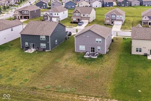 2274 S Stonehill Way, New Palestine, IN 46163