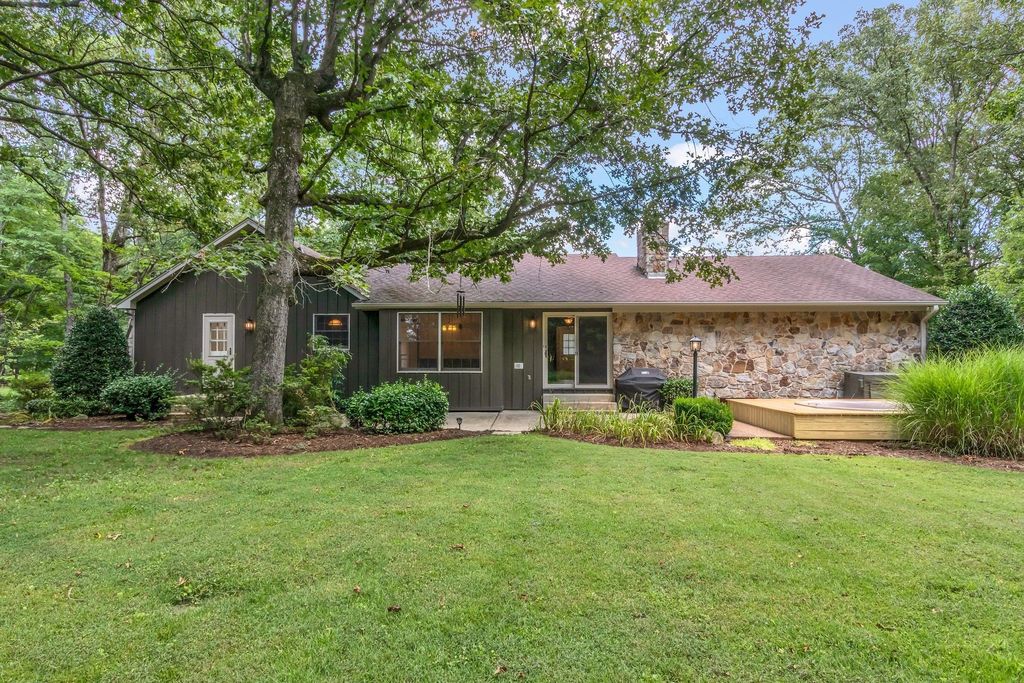 1549 Mansford Rd, Winchester, TN 37398