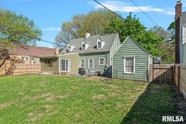 822 W EDWARDS Street, Springfield, IL 62704