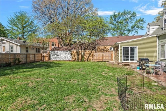 822 W EDWARDS Street, Springfield, IL 62704