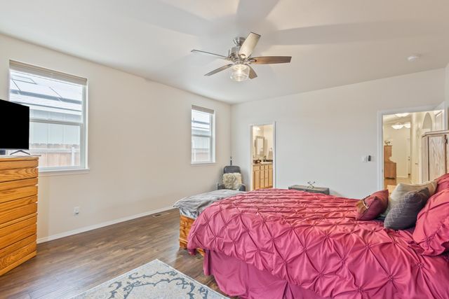 1360 SW 27th Street, Redmond, OR 97756