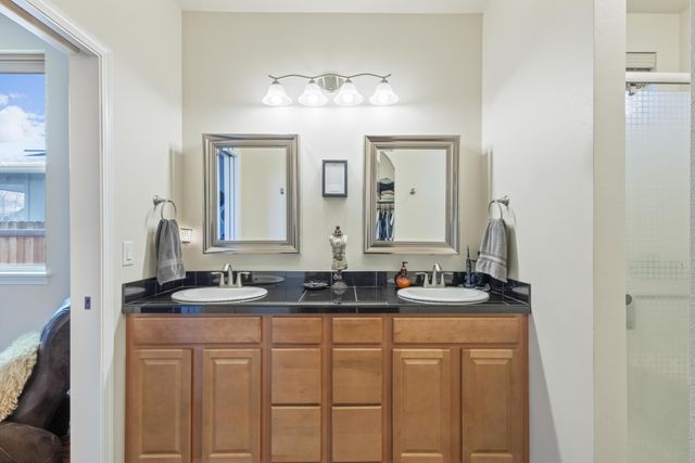 1360 SW 27th Street, Redmond, OR 97756