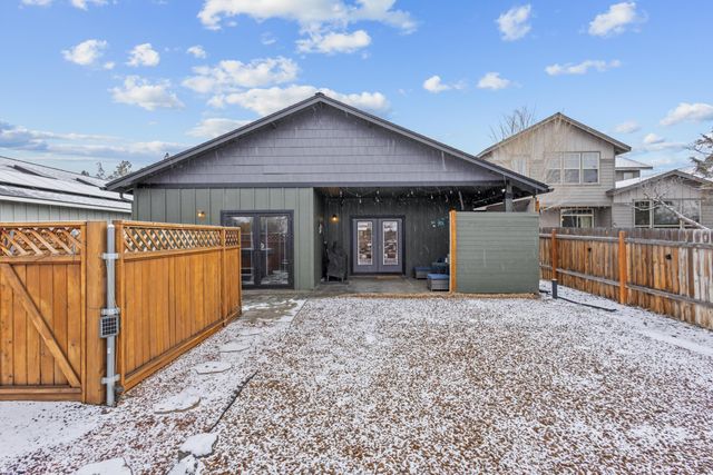 1360 SW 27th Street, Redmond, OR 97756