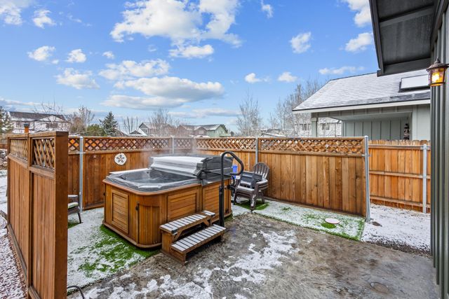 1360 SW 27th Street, Redmond, OR 97756