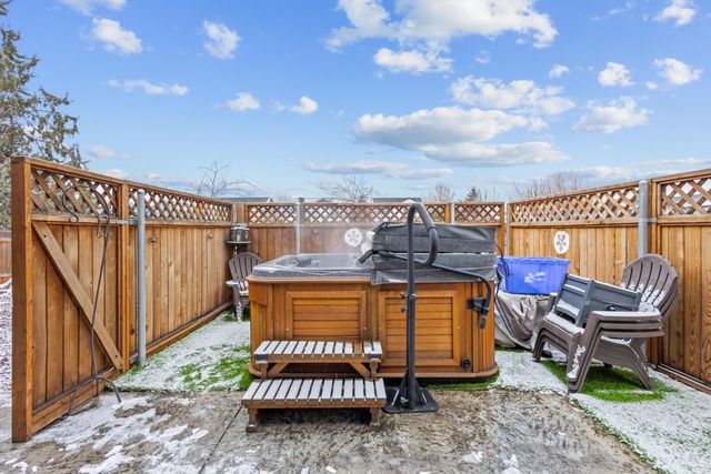 1360 SW 27th Street, Redmond, OR 97756