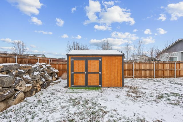 1360 SW 27th Street, Redmond, OR 97756