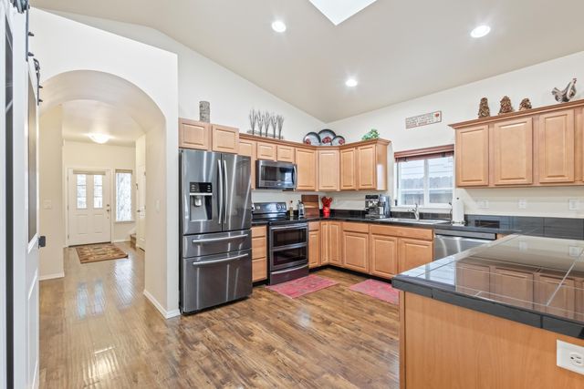 1360 SW 27th Street, Redmond, OR 97756