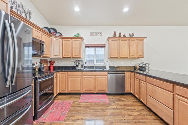 1360 SW 27th Street, Redmond, OR 97756