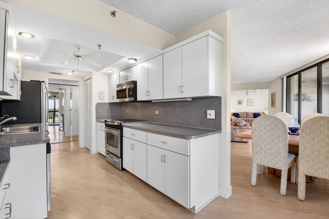 5279 Fountains Drive S 604, Lake Worth, FL 33467