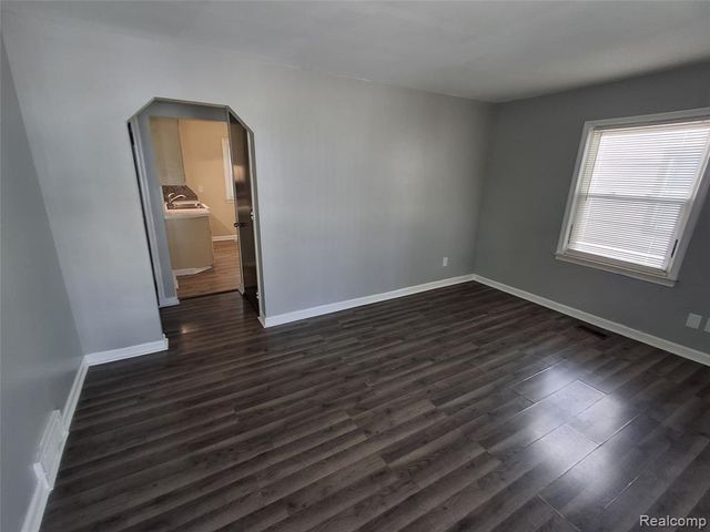 15829 Beaverland Street, Detroit, MI 48223