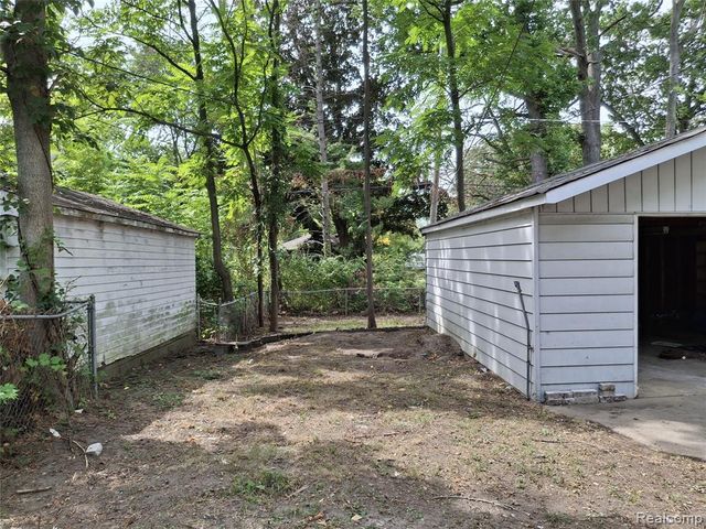 15829 Beaverland Street, Detroit, MI 48223