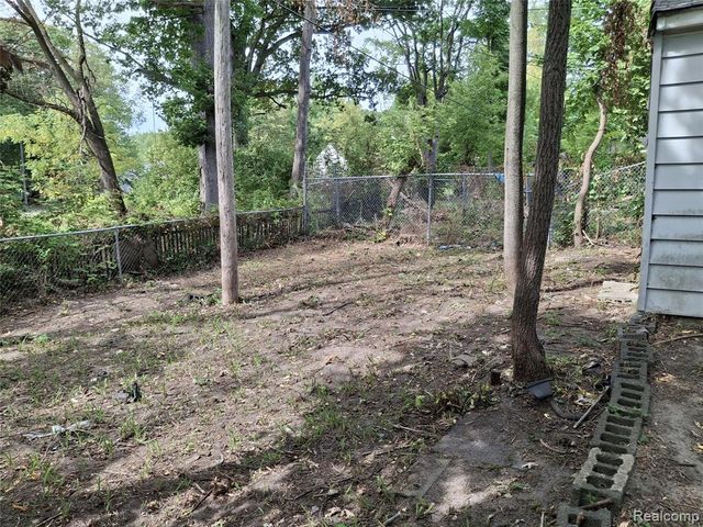 15829 Beaverland Street, Detroit, MI 48223