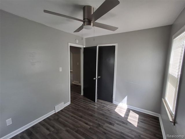 15829 Beaverland Street, Detroit, MI 48223
