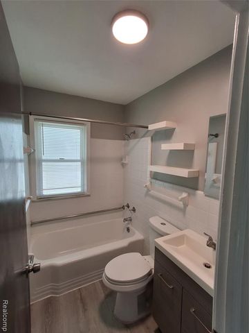 15829 Beaverland Street, Detroit, MI 48223