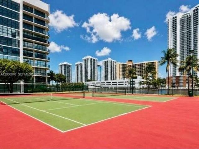 1000 Parkview Drive 505, Hallandale Beach, FL 33009